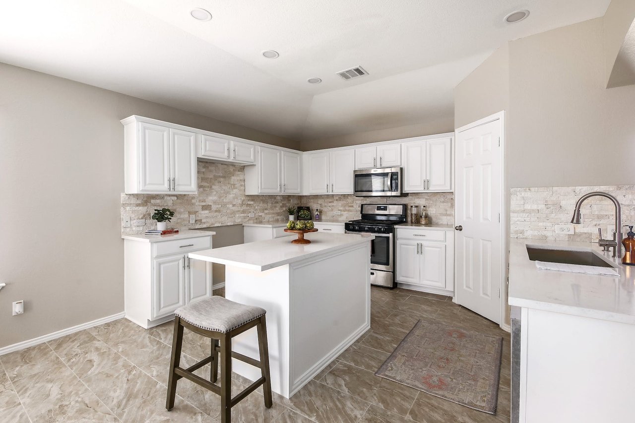 800 Sweet Leaf Ln, Pflugerville, Texas 78660