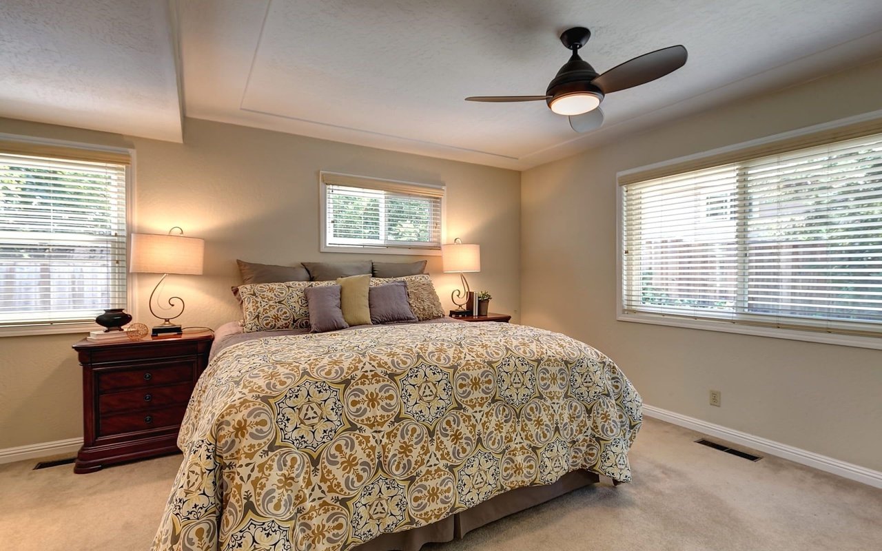 1280 Mt. View Blvd