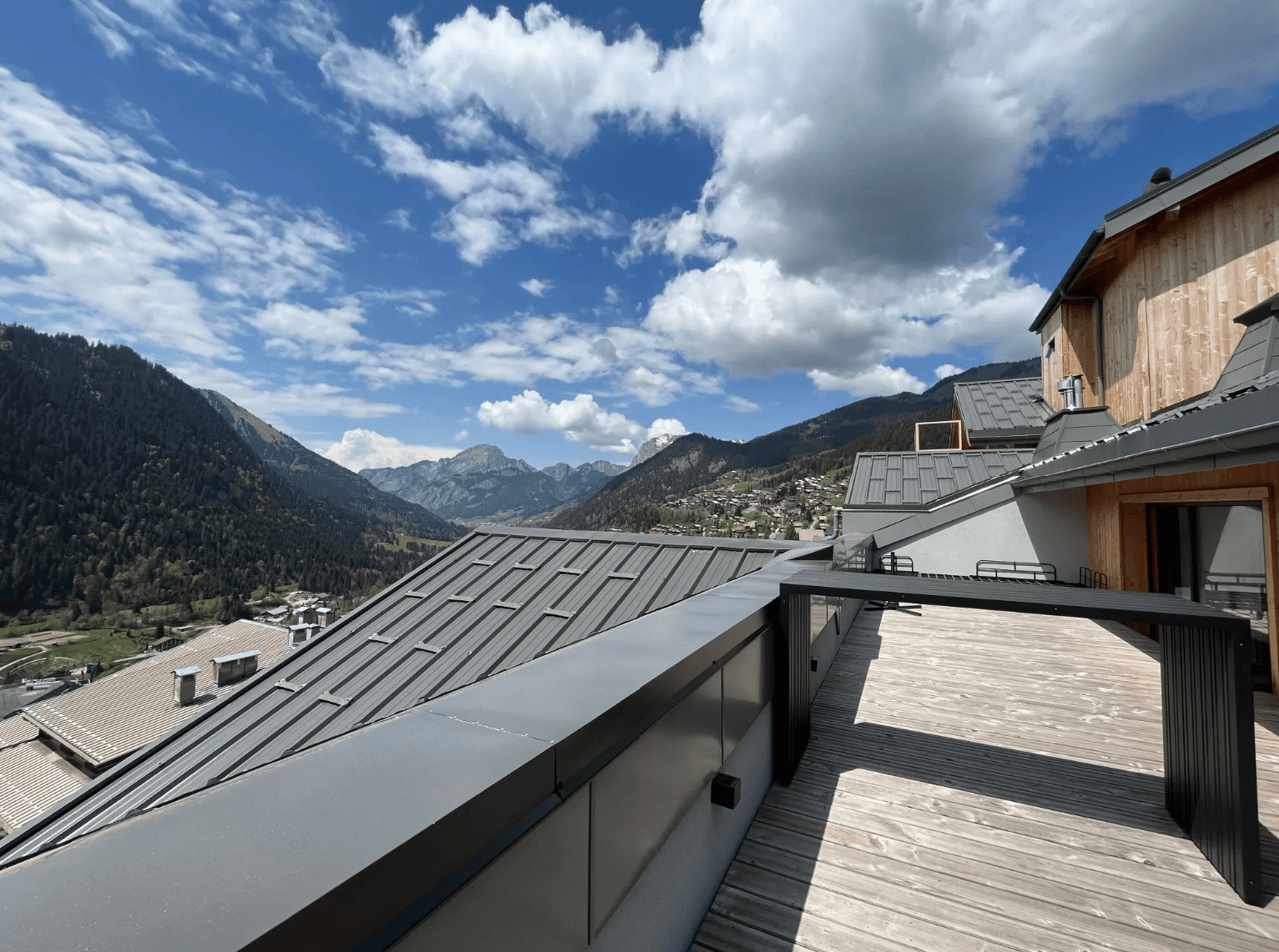 SUNNY CHATEL PENTHOUSE 