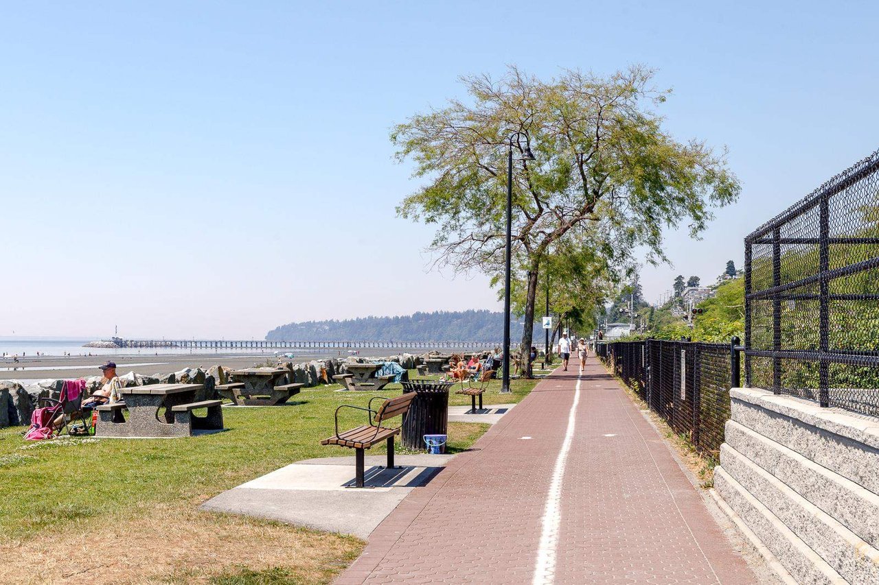 110-15621 Marine Dr