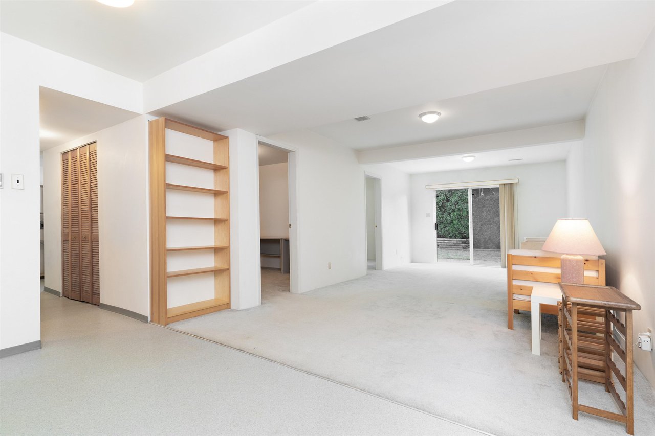 2556 Raven Ct