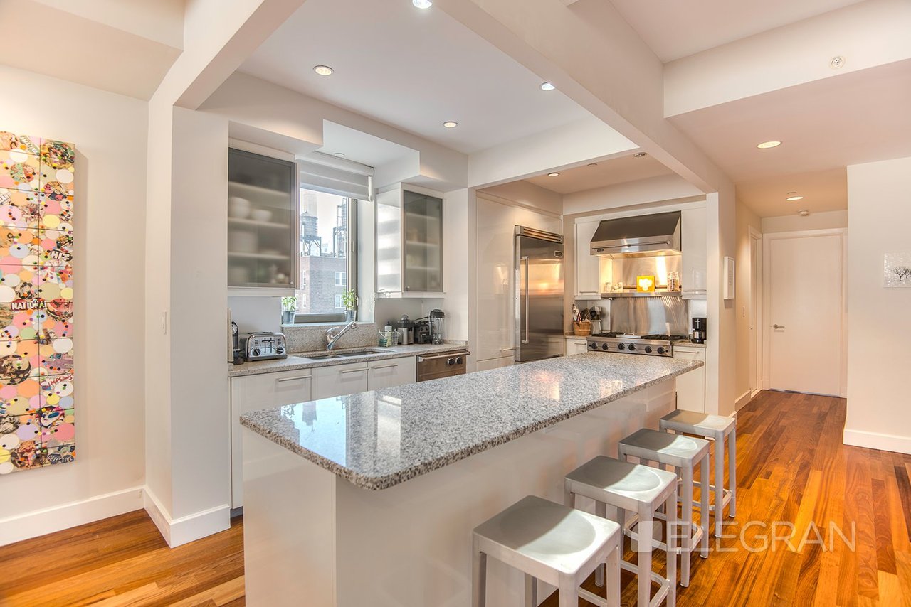 43 W 64TH ST