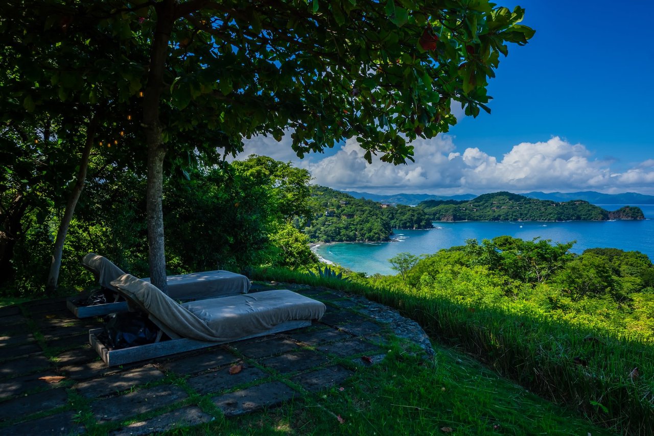 La Libertad | Near the Coast House For Sale in Papagayo