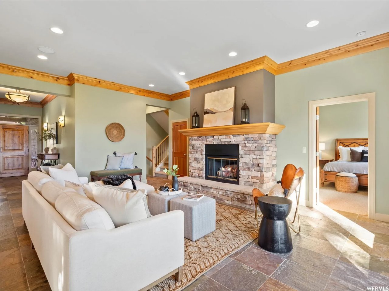 5823 E Elkhorn Dr