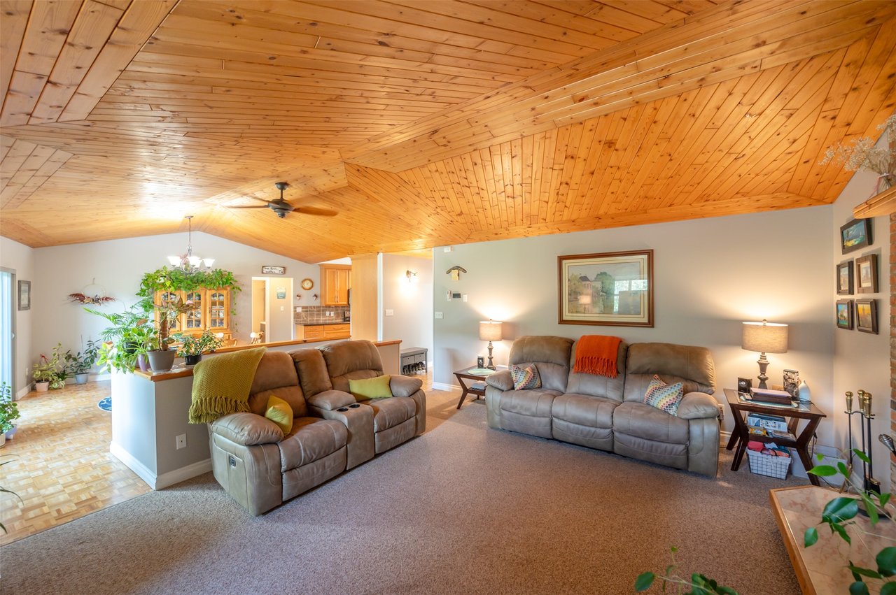 1332 Peachcliff Dr