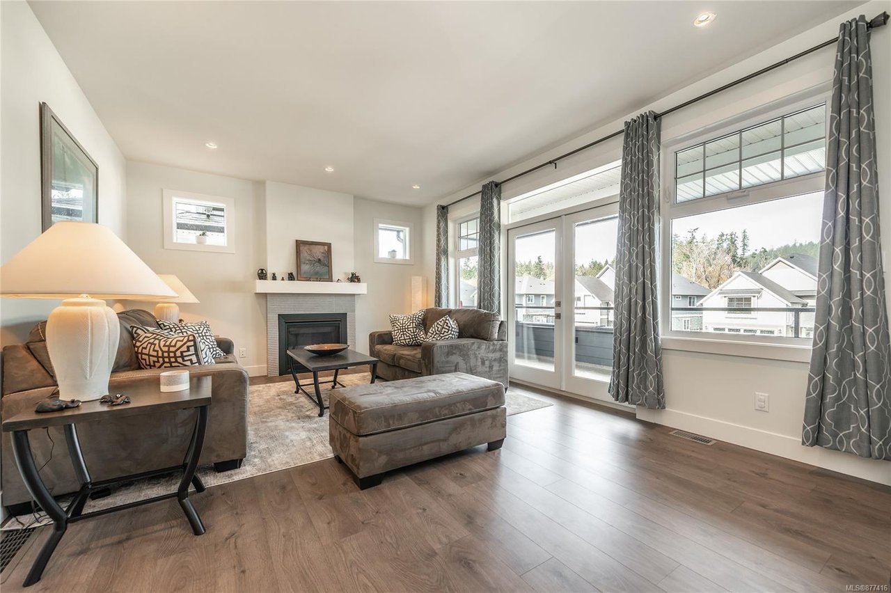3535 Paperbark Cres