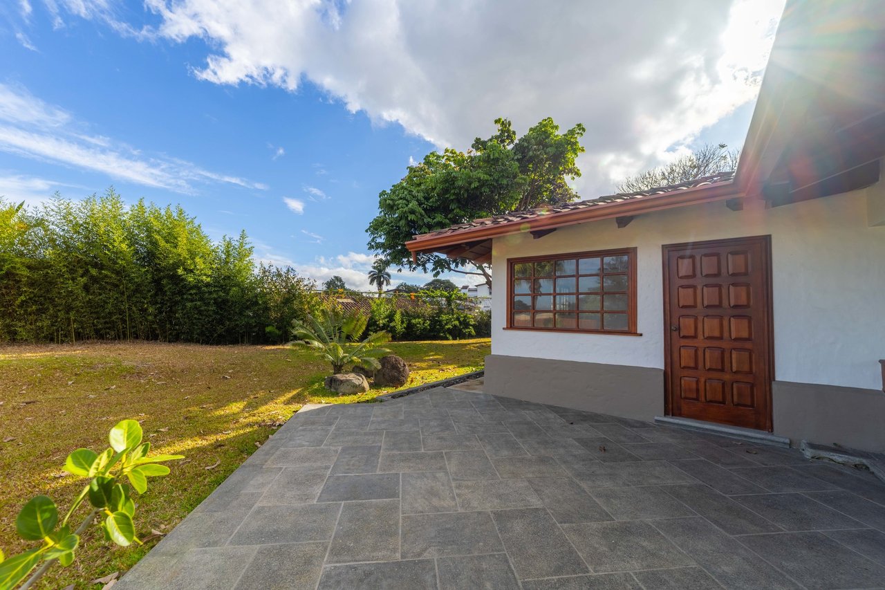 Private Gated Guest House Estate, Escazu, San Jose