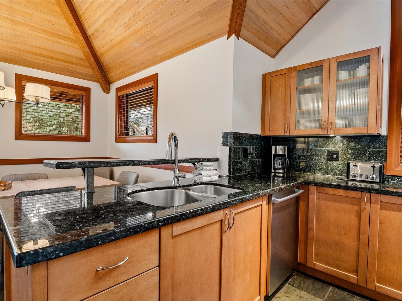 4821C Casabella Cres