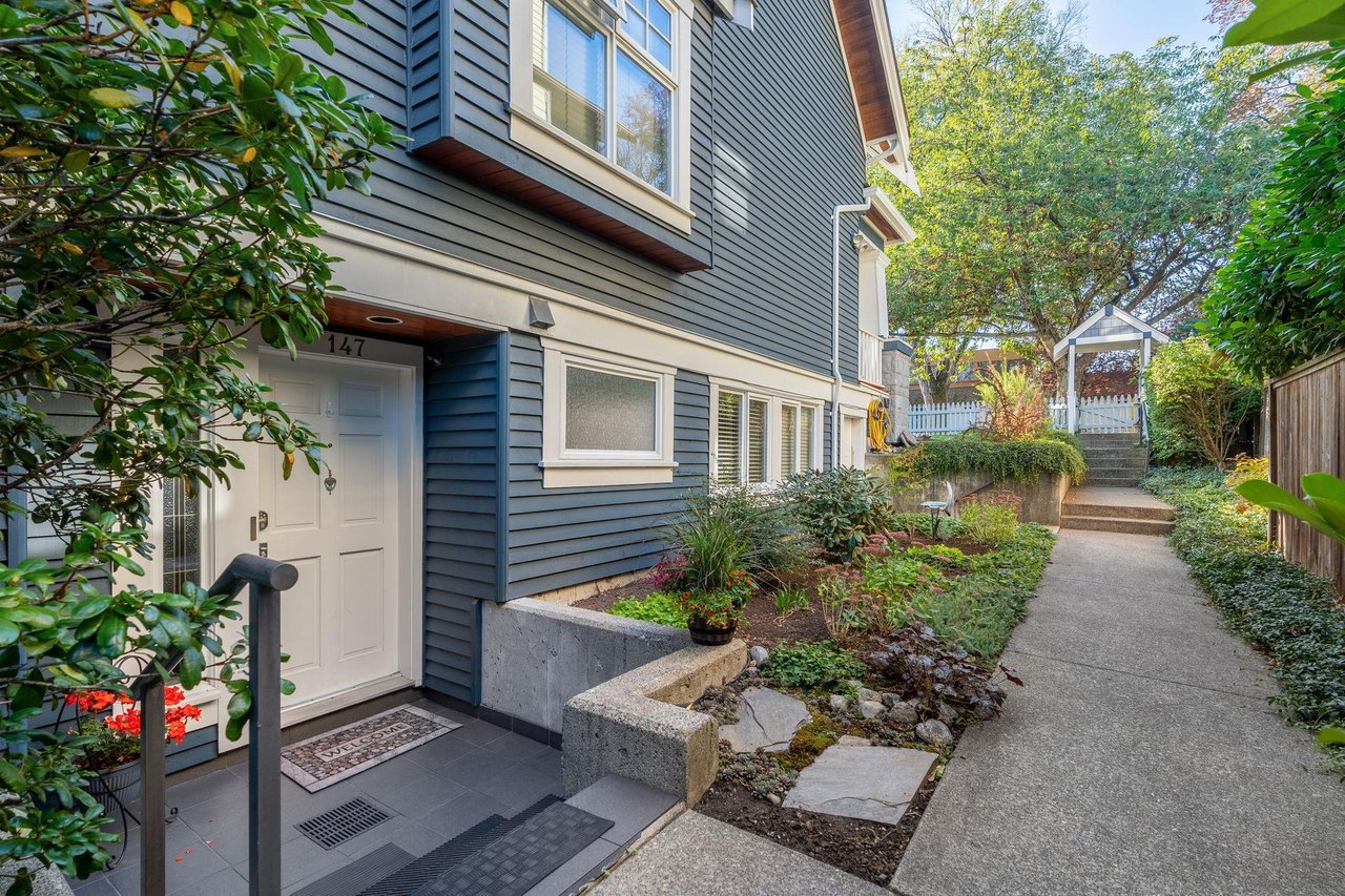 147 W 15th Ave