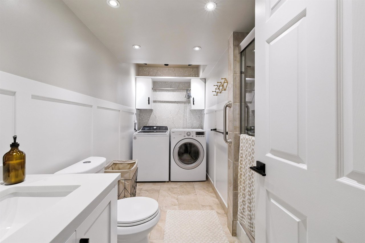 8885 Larkfield Dr