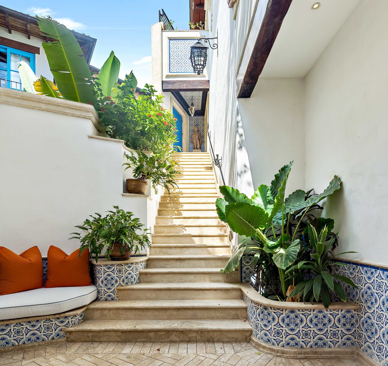 27 Cartagena | Unique Luxury Beachfront Home