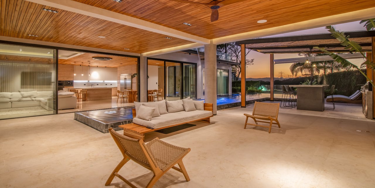 Contemporary Tropical Golf Estate, Santa Ana, San Jose