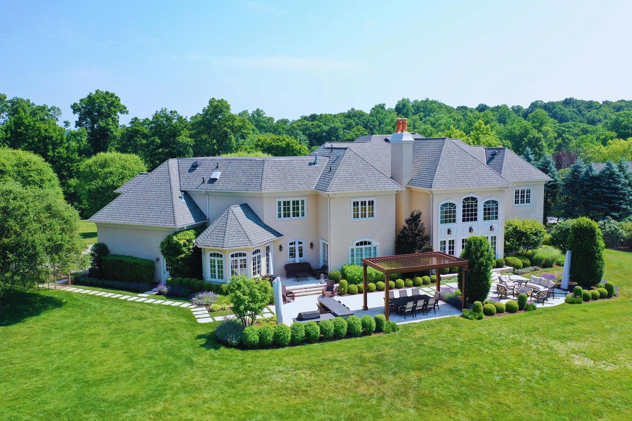 4 Charlotte Hill Drive
