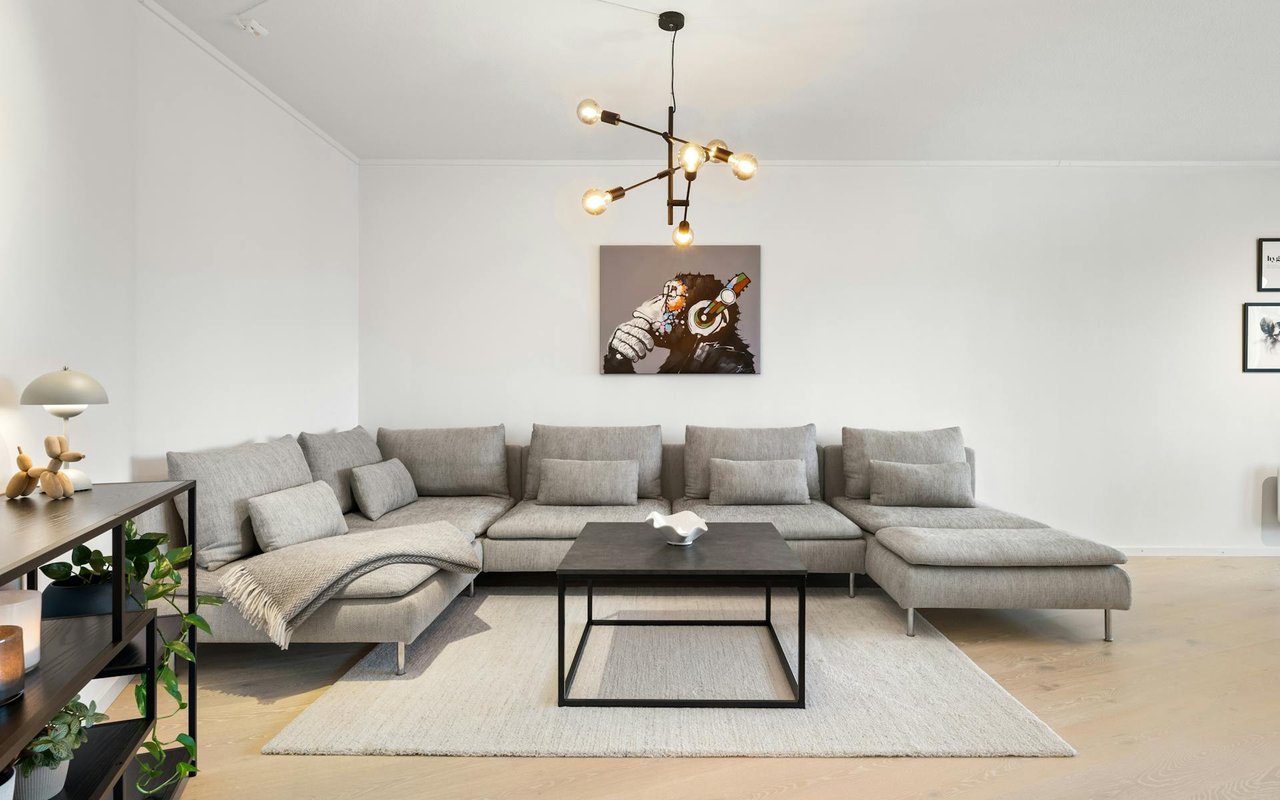 Versant Single Level Penthouse – Just Listed | Aug 2018