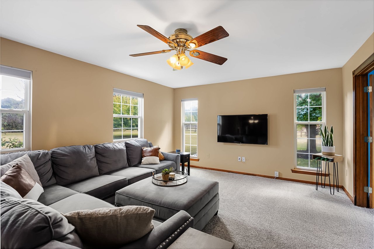 67 Spring Hill Dr
