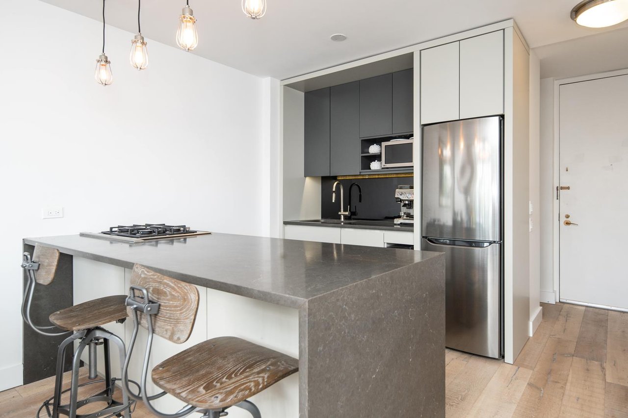 21 South End Avenue, Apt 213