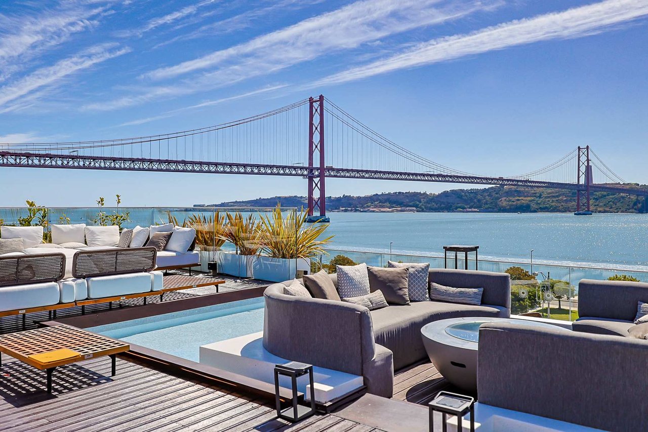 One-Bedroom Apartment in Lisbon’s Hyatt Regency