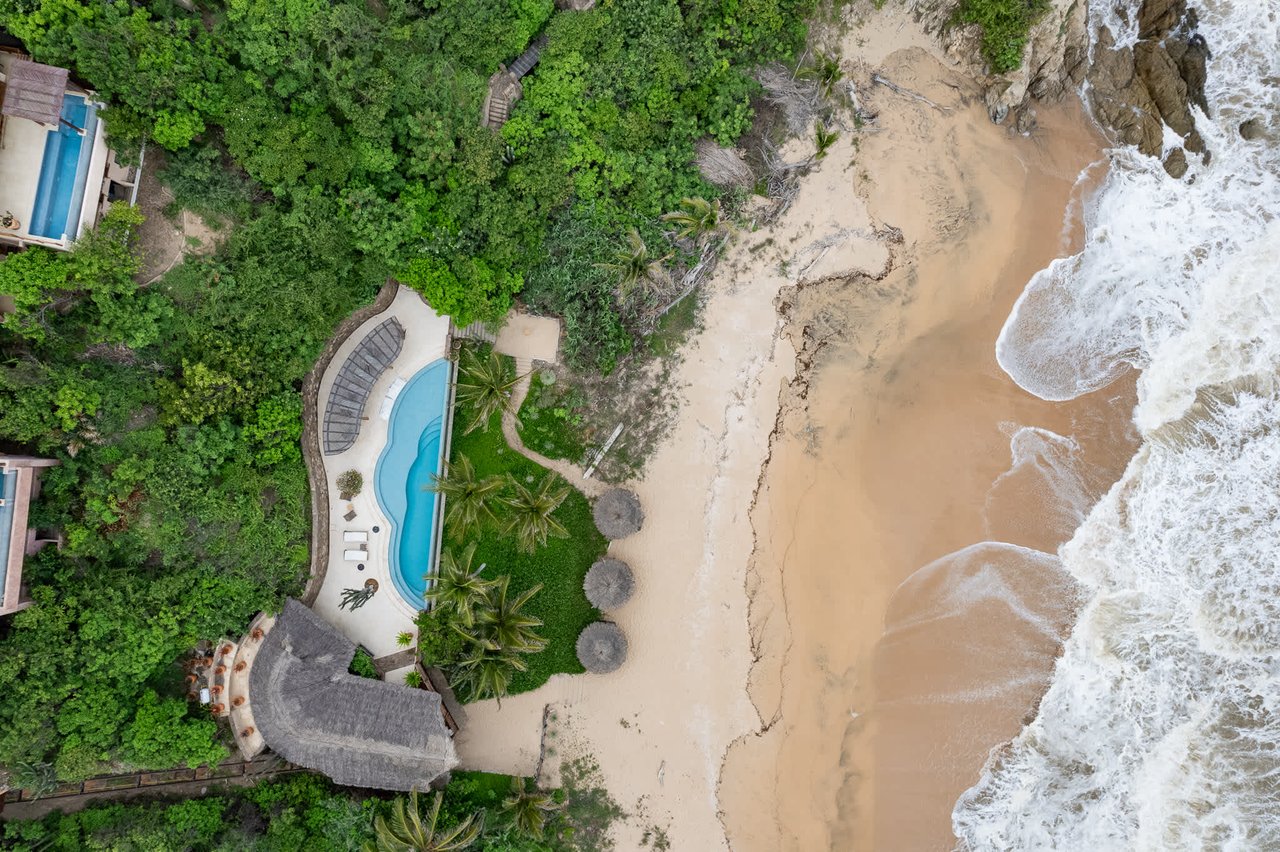 4 bedroom, Single Family Homes, Villa Playa, Montecito Beach Village