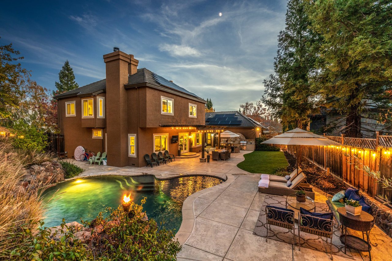 3731 Deer Trail Dr