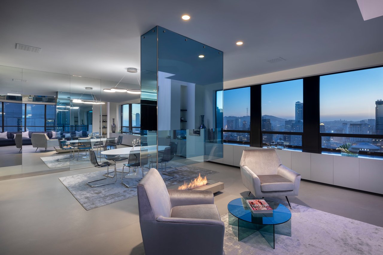 Ritz-Carlton Penthouse 2401