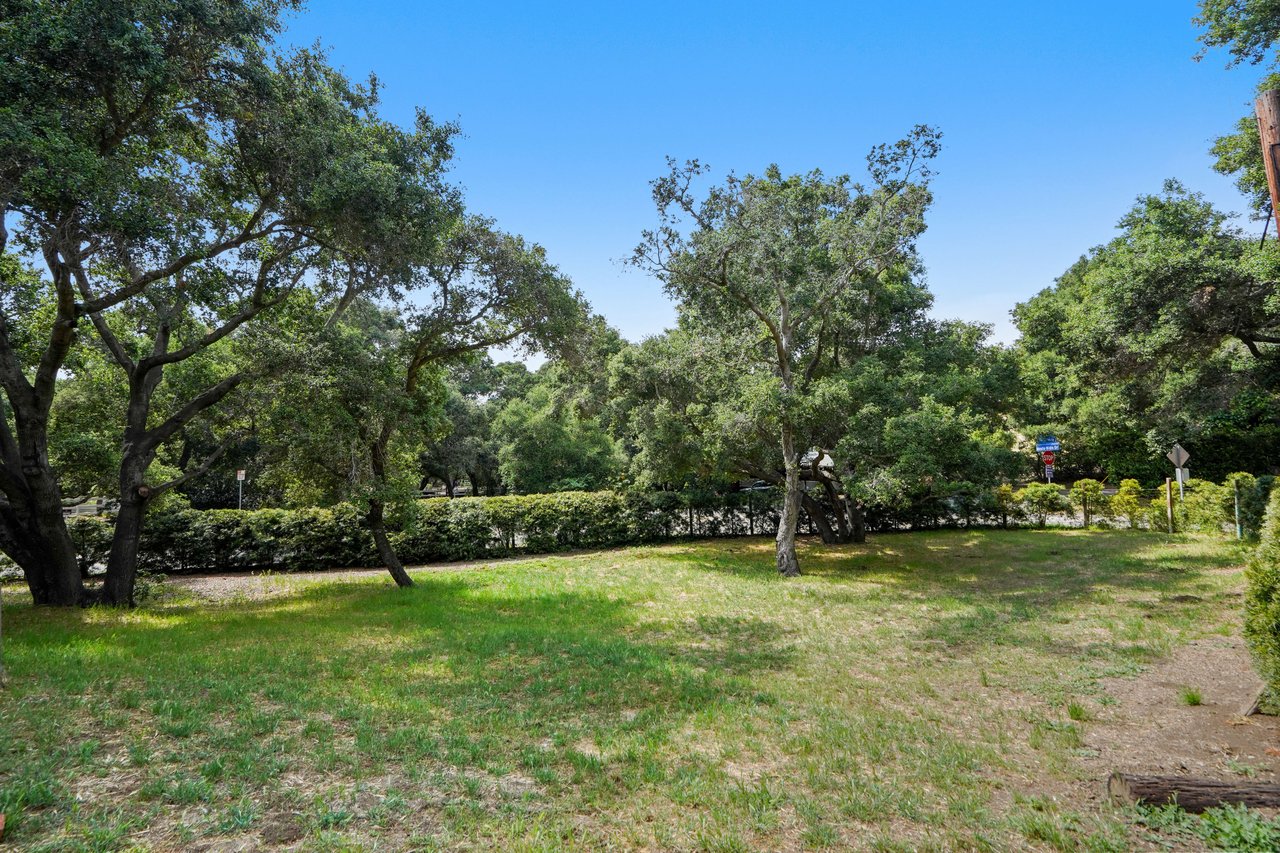 25688 Whittemore Drive
