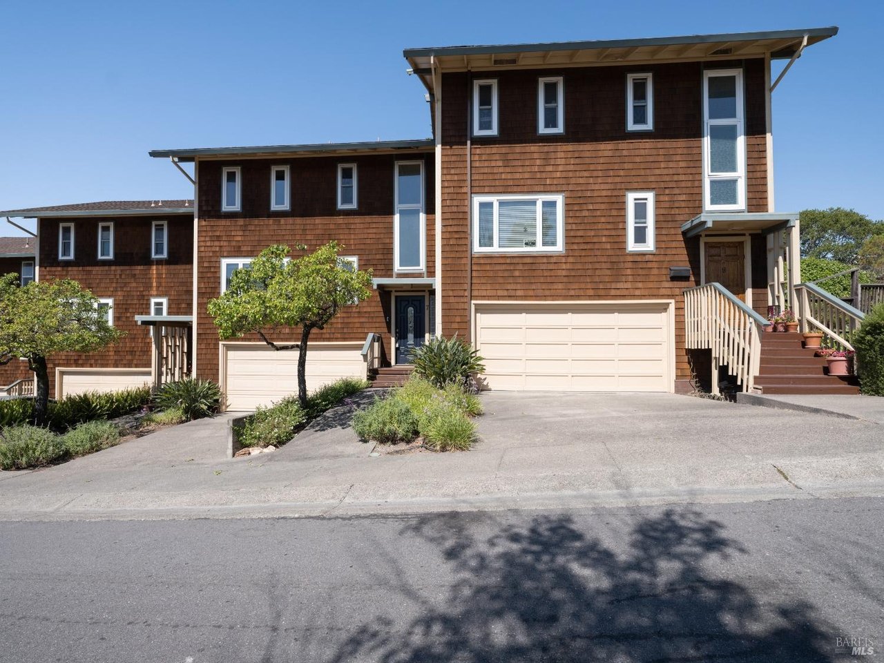 7 Lower Via Casitas