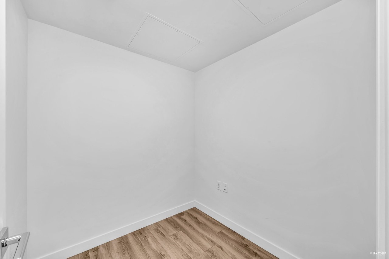 805-6699 Dunblane Ave