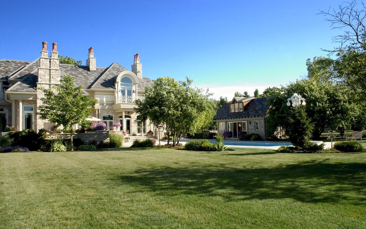Golf Pro Nabs Jupiter Mansion With Its Own Putting Green for $12M