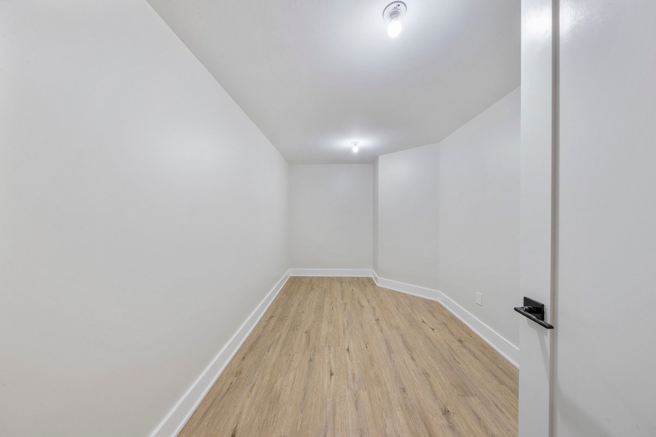 396 Knollwood Rd