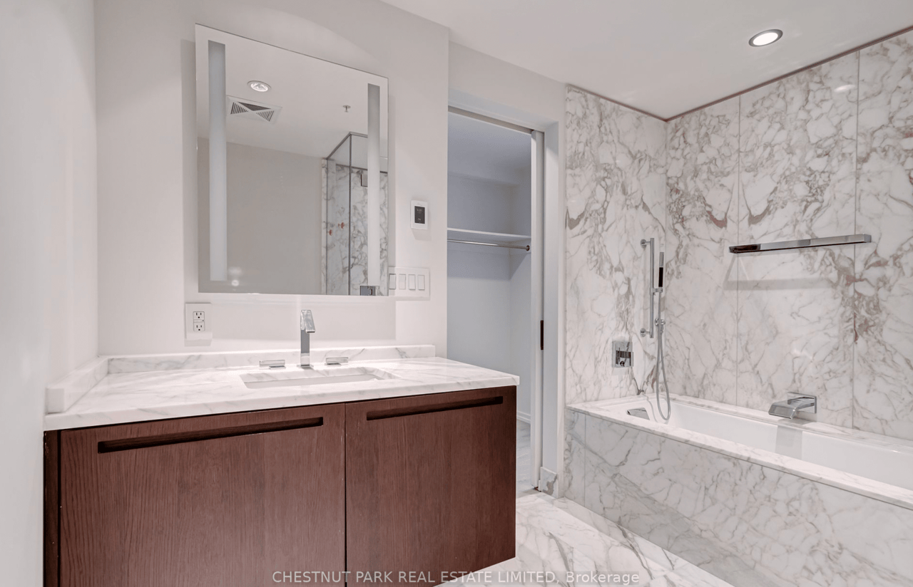 Suite 2903- 180 University Avenue