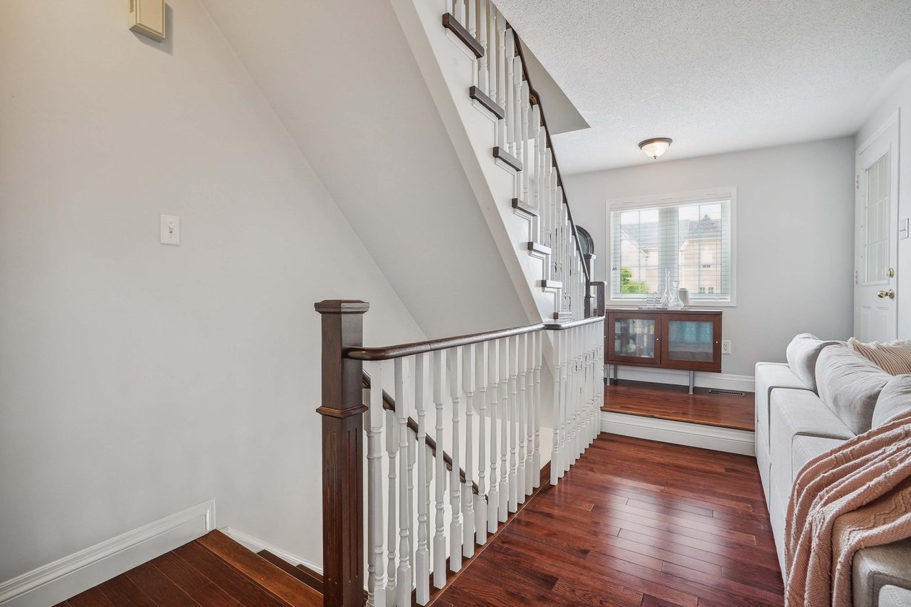 2-2360 Parkhaven Boulevard Unit: 2
