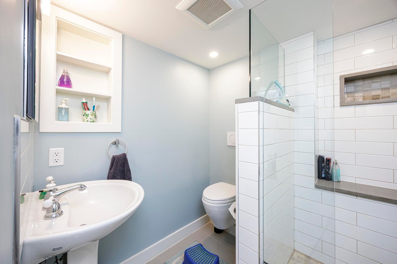2053 St. Andrews Avenue, North Vancouver