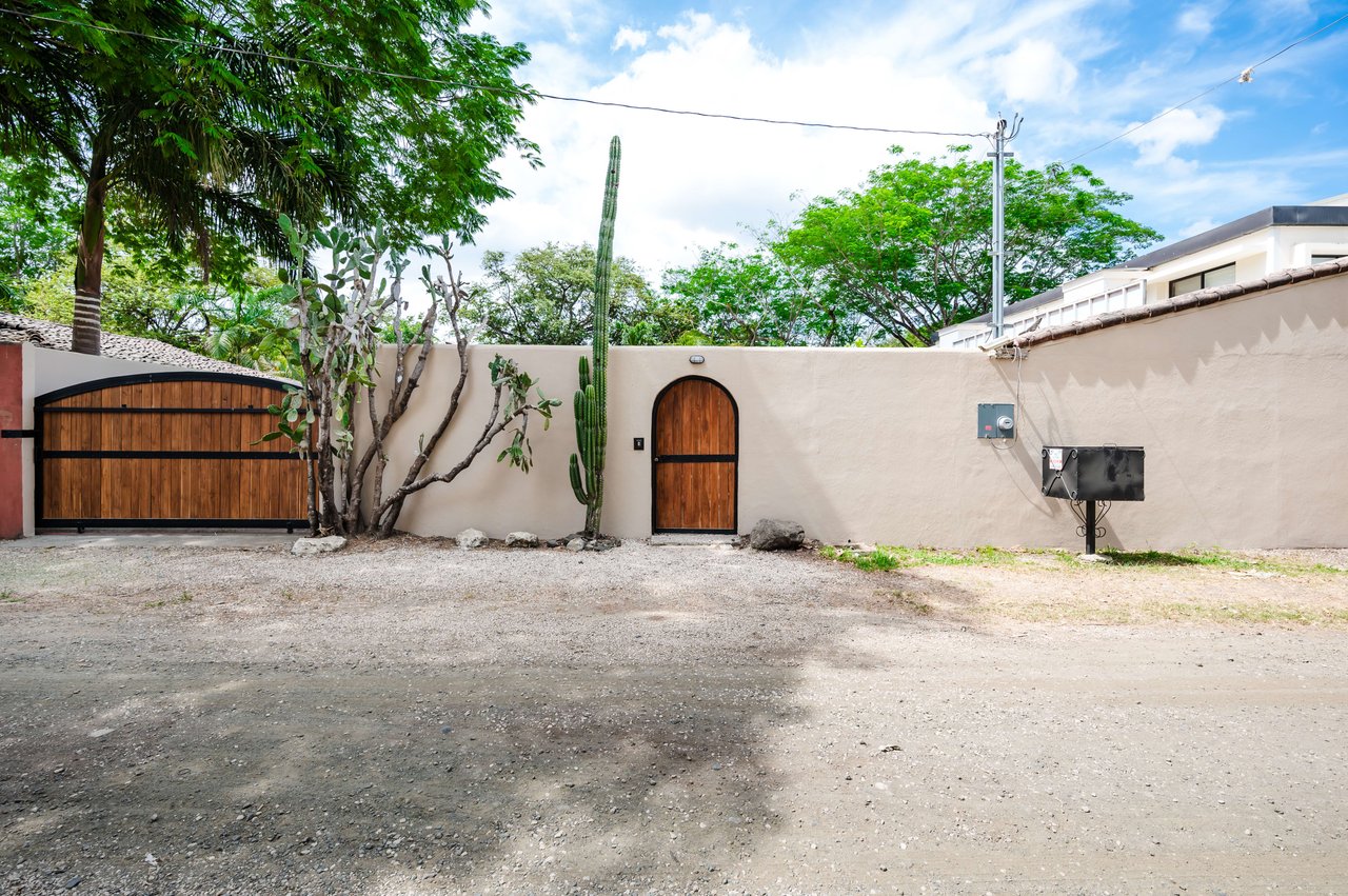 Casa Equilibrio |  Near the Coast House For Sale in Playa Potrero