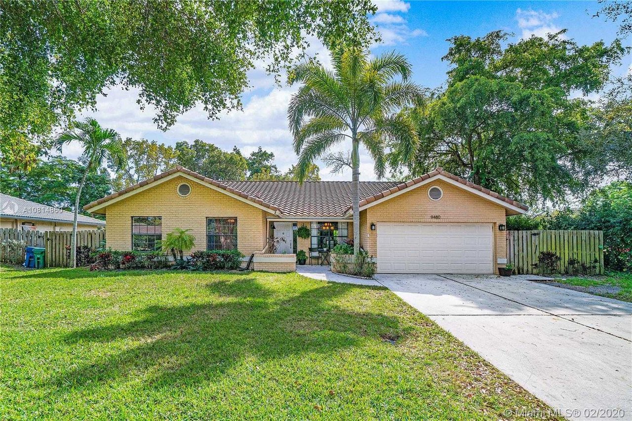 9480 Nw 4th St