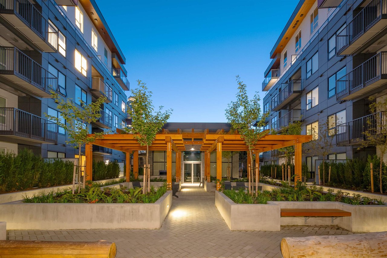 216-645 Como Lake Avenue, Coquitlam