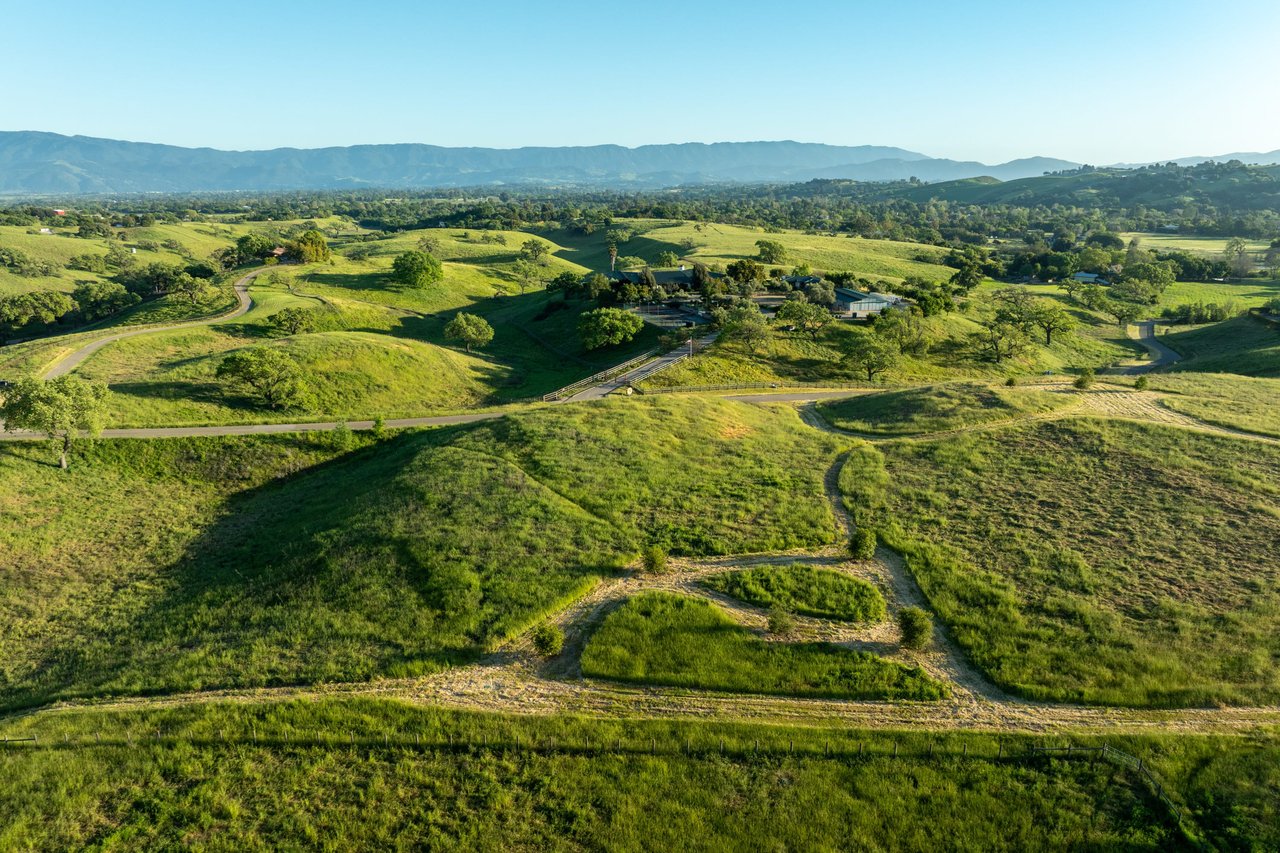 RARE LAND OPPORTUNITY IN LOS OLIVOS