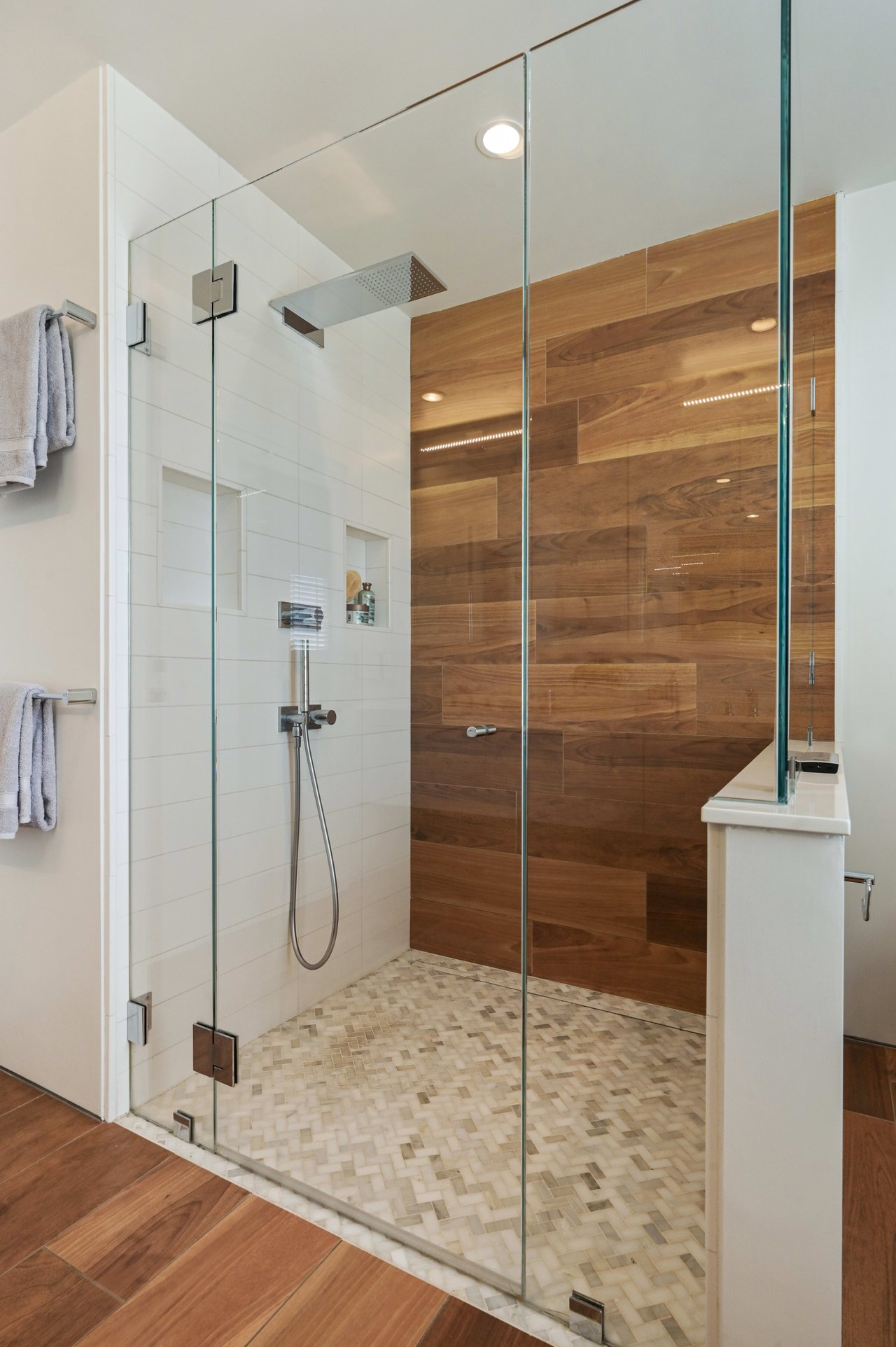 Stylish Duplex Penthouse Steps to Alta Plaza