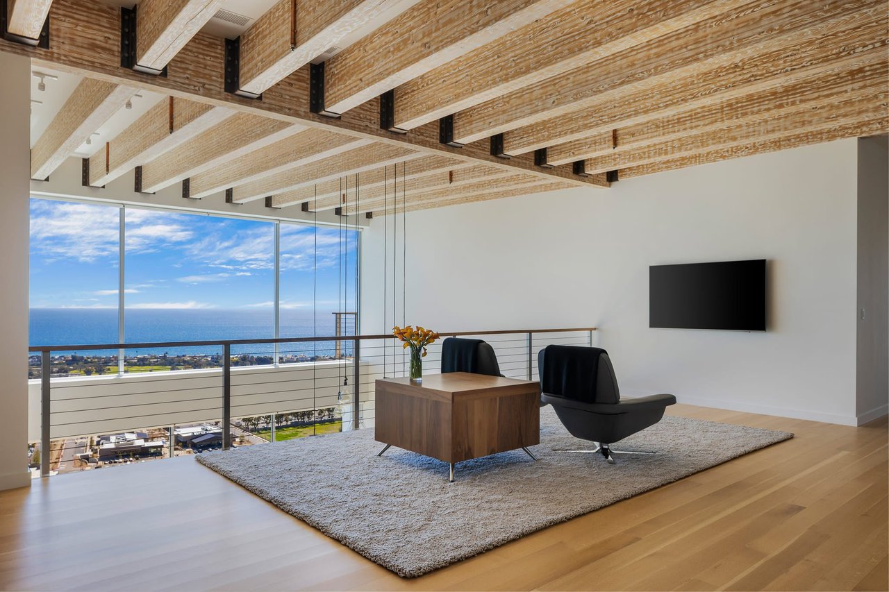 23800 Malibu Crest