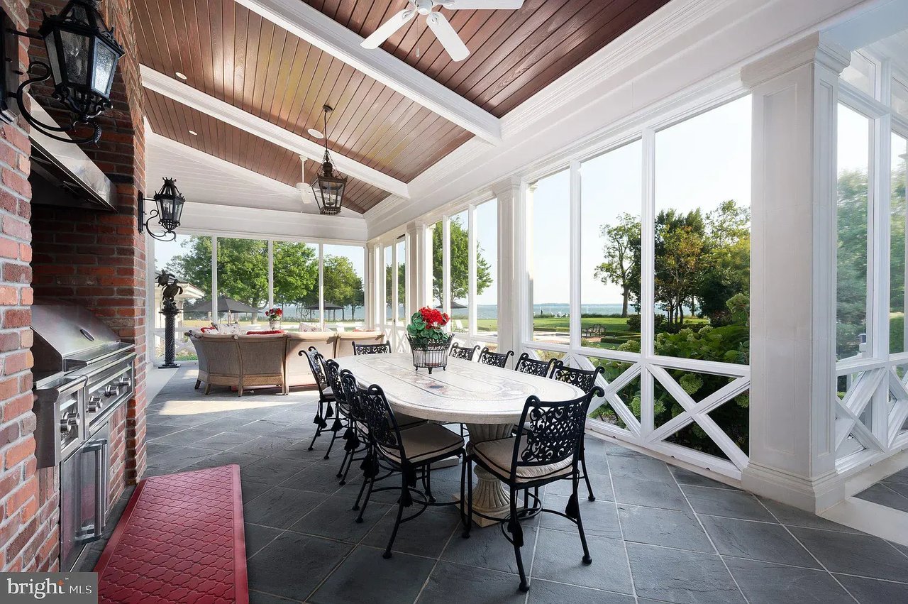 27189 Island Creek Rd 