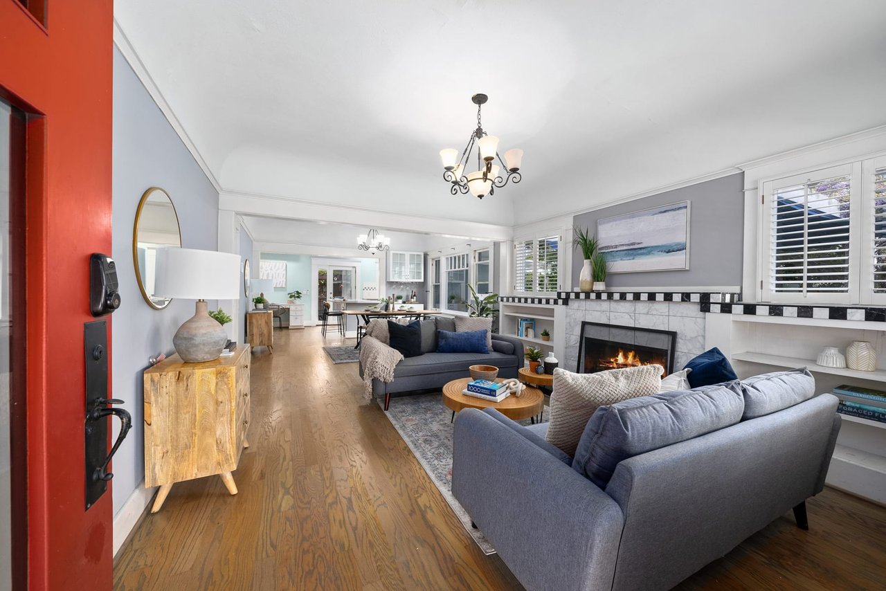 1023 E Avenue, Coronado