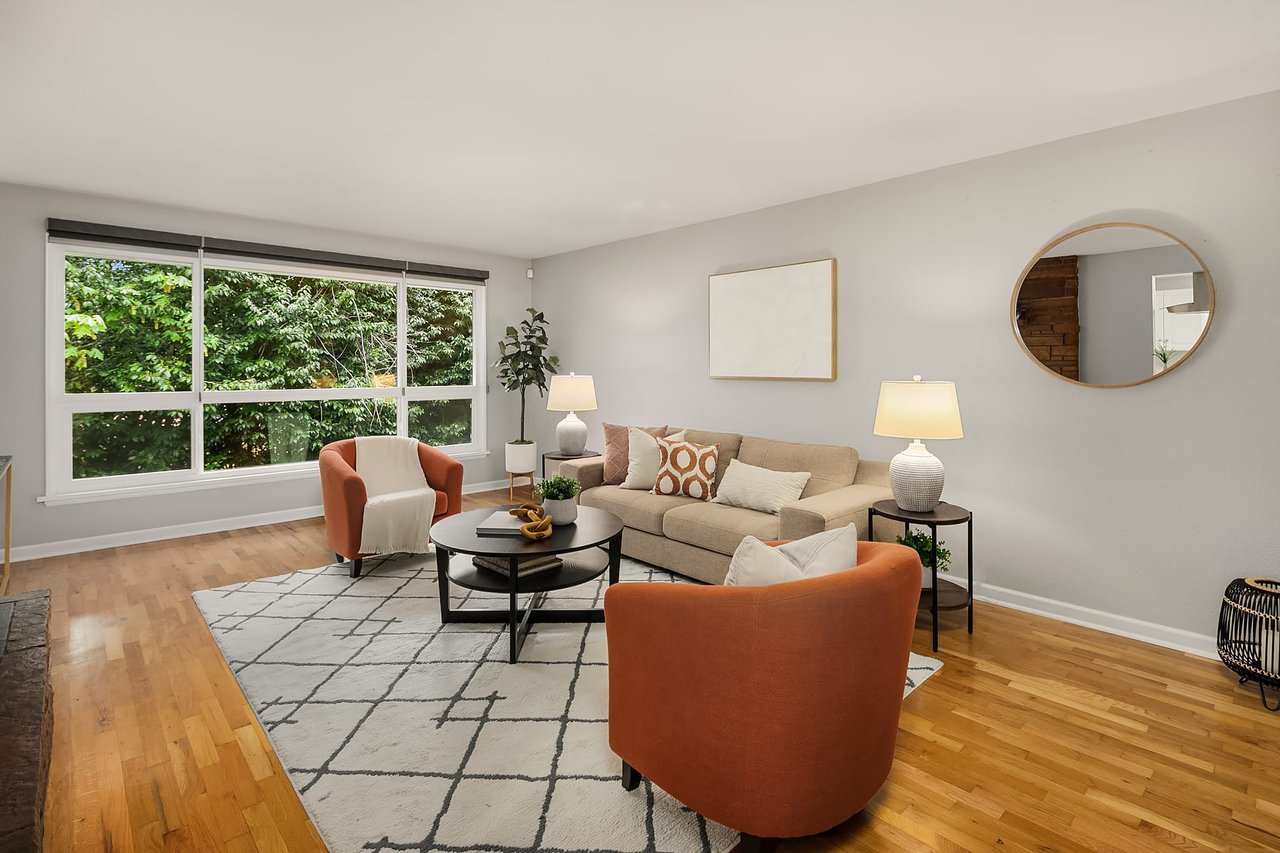 1104 SW Shorebrook Drive 
