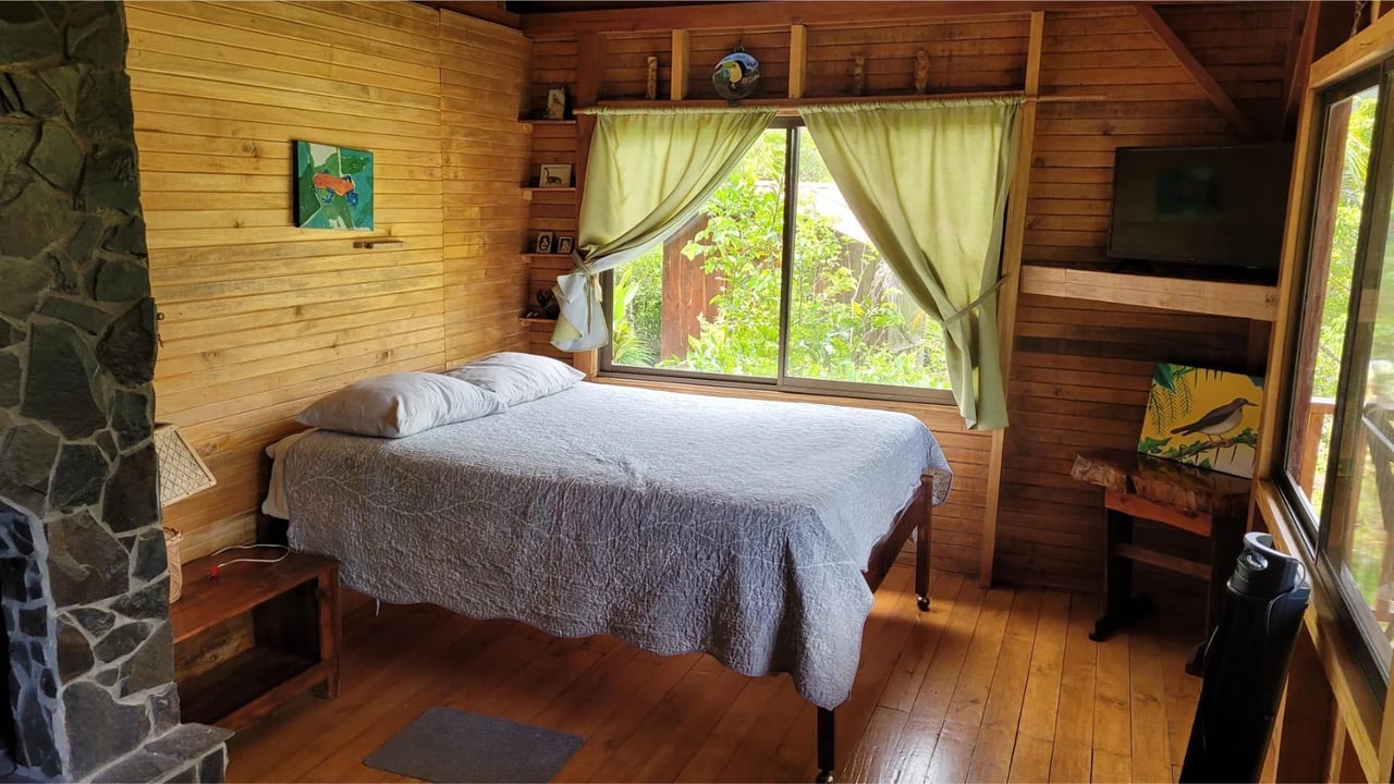 Mountain Retreat with Guest Cabin, Perez Zeledon, San Jose