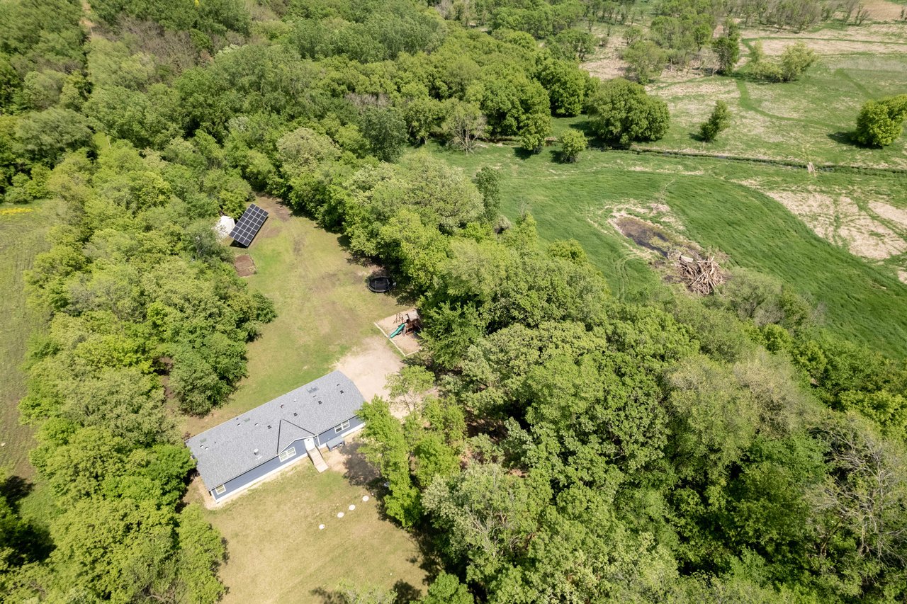 New Prague's Best Kept Secret on 19 acres