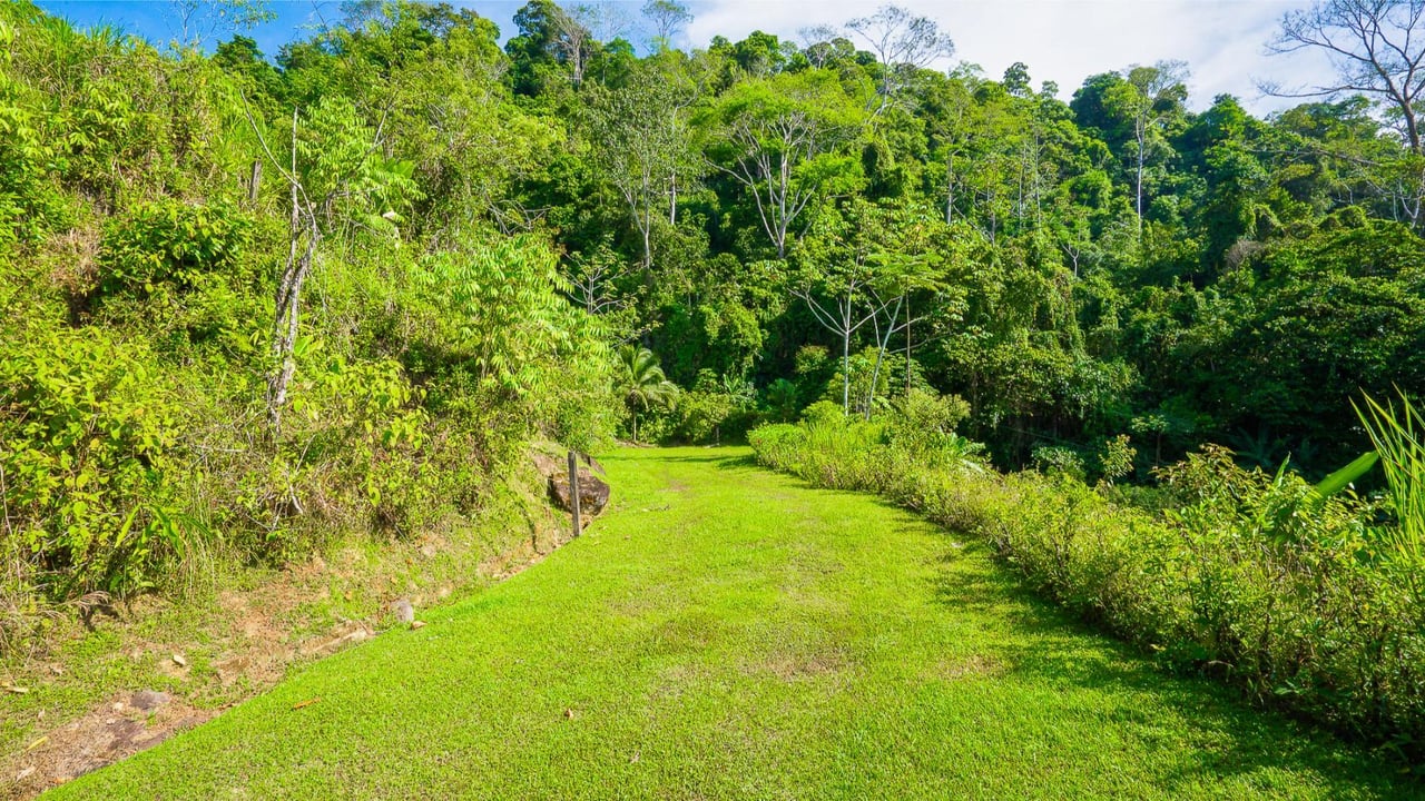 Flat Ocean View Building Lot, Ojochal, Puntarenas