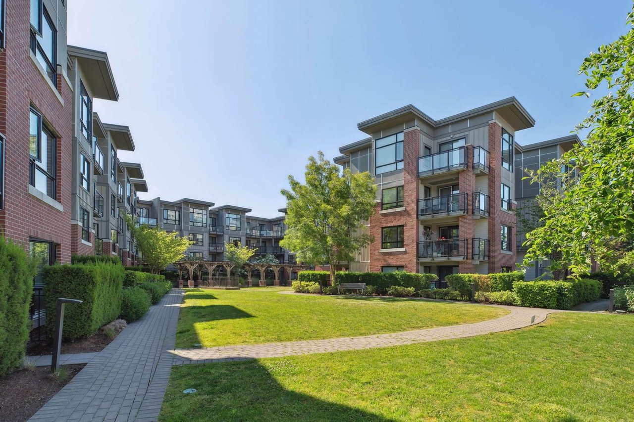 107-7088 14th Ave