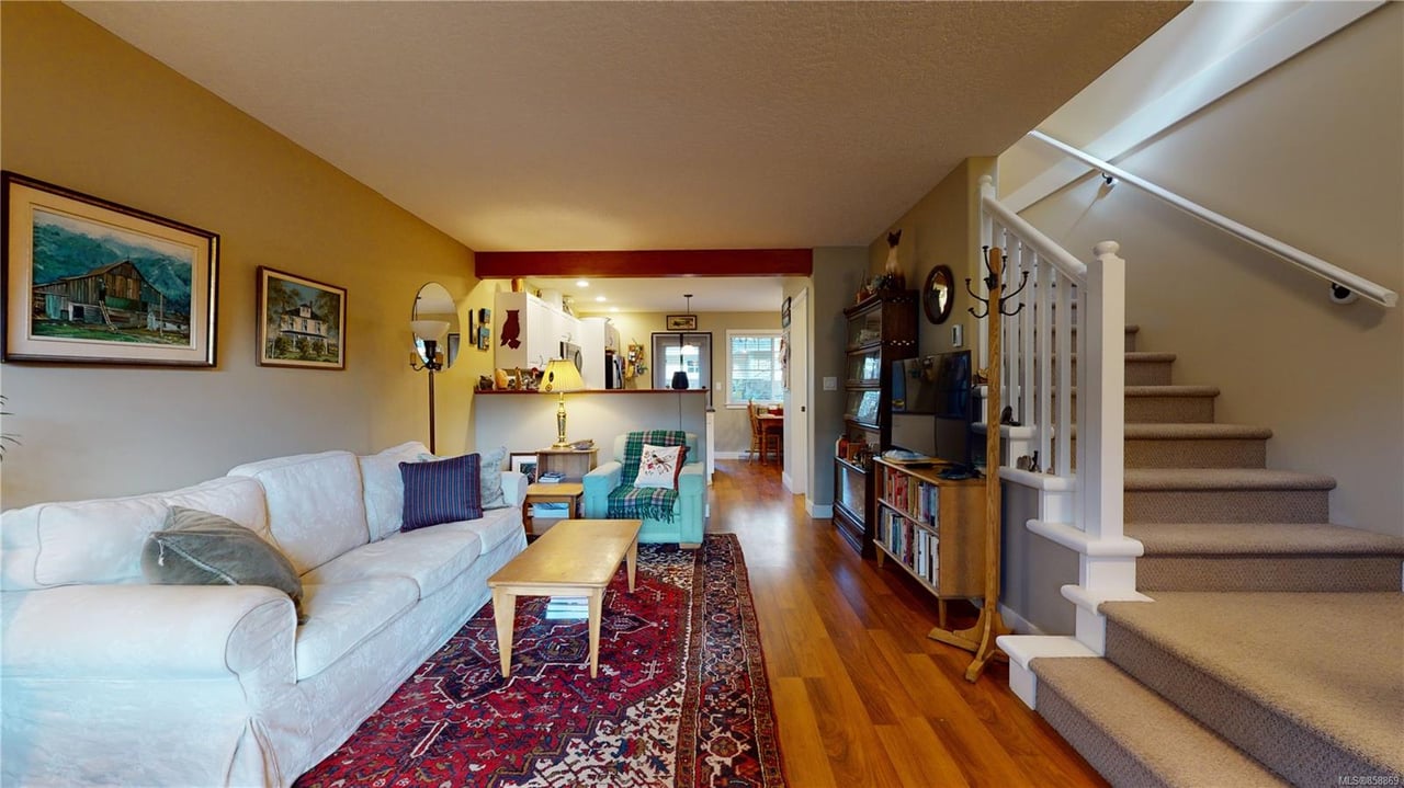 3-2529 Alexander St