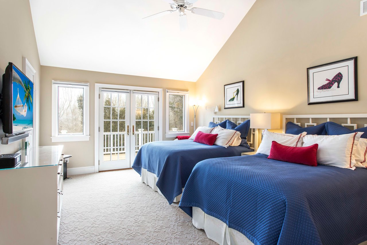 Sprawling Sagaponack South Traditional