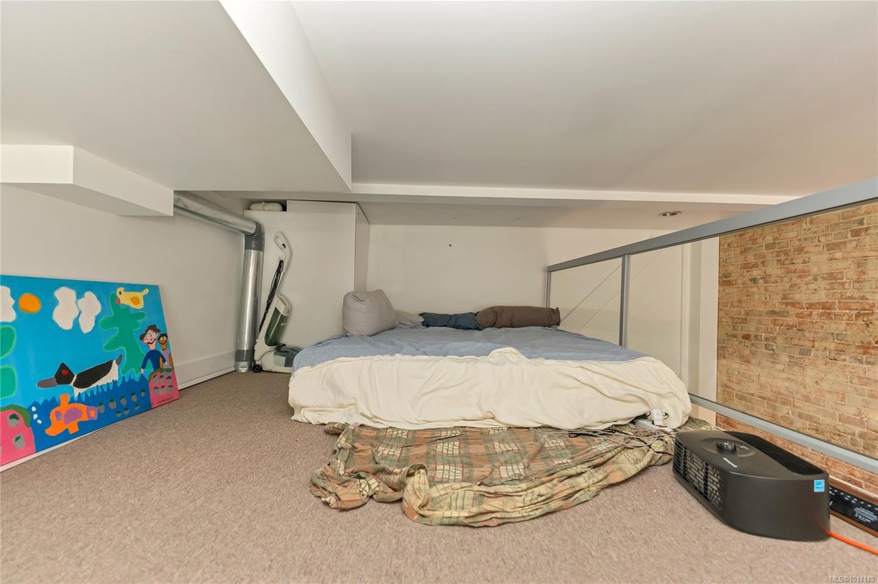 203-562 Yates St, Victoria
