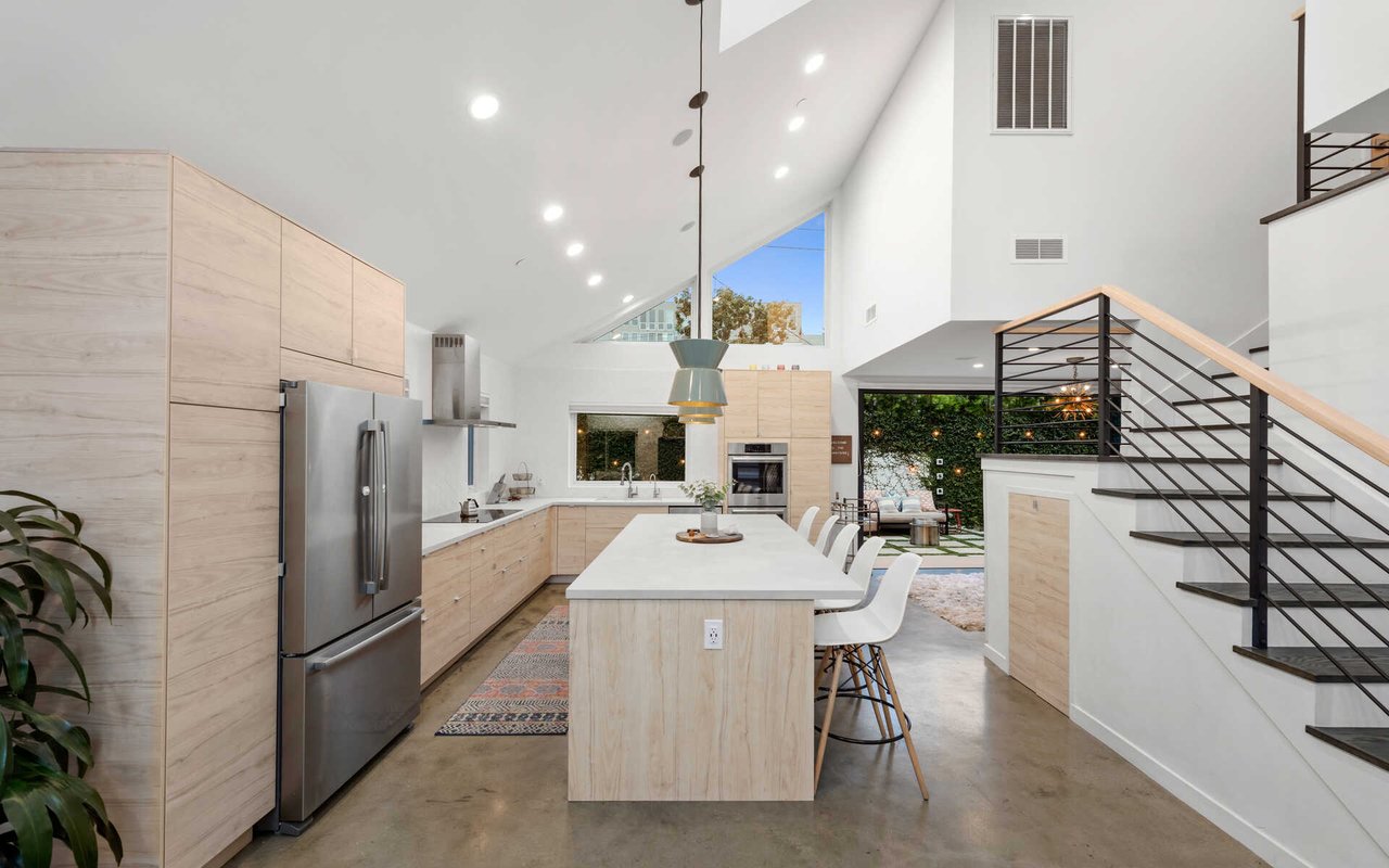 4127 Sunnyside Ave