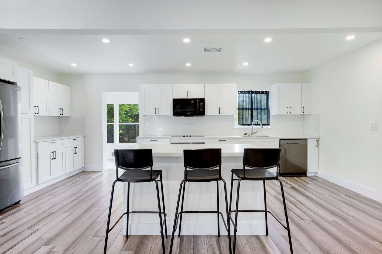 1844 Sheridan St Hollywood FL-33020
